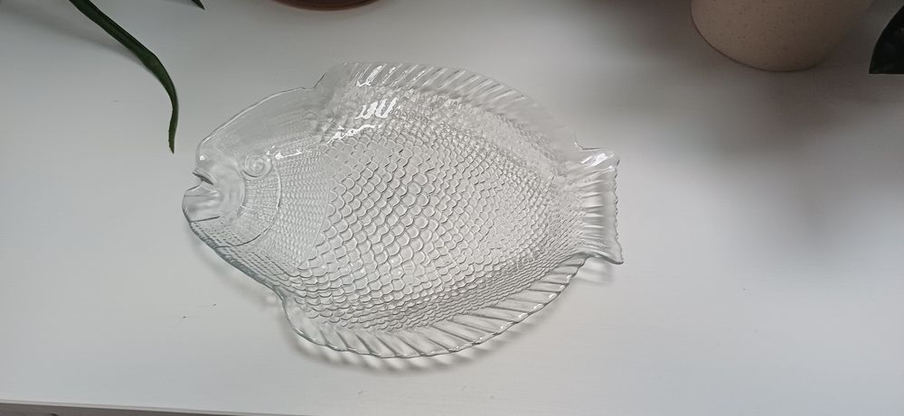 Szklany półmisek ryba