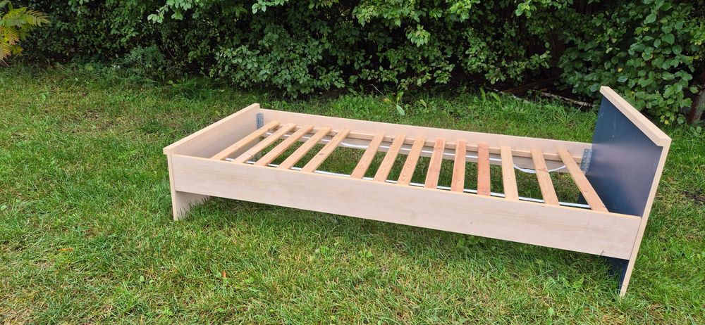 Łóżko szer. 90 cm