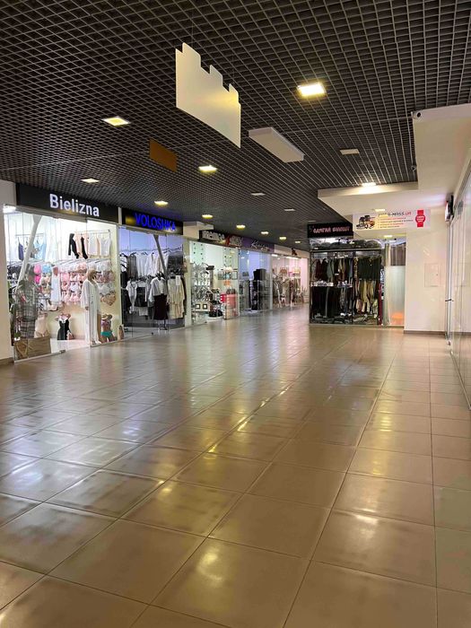 Продам комерційне приміщення в ТЦ Квартал. Власник