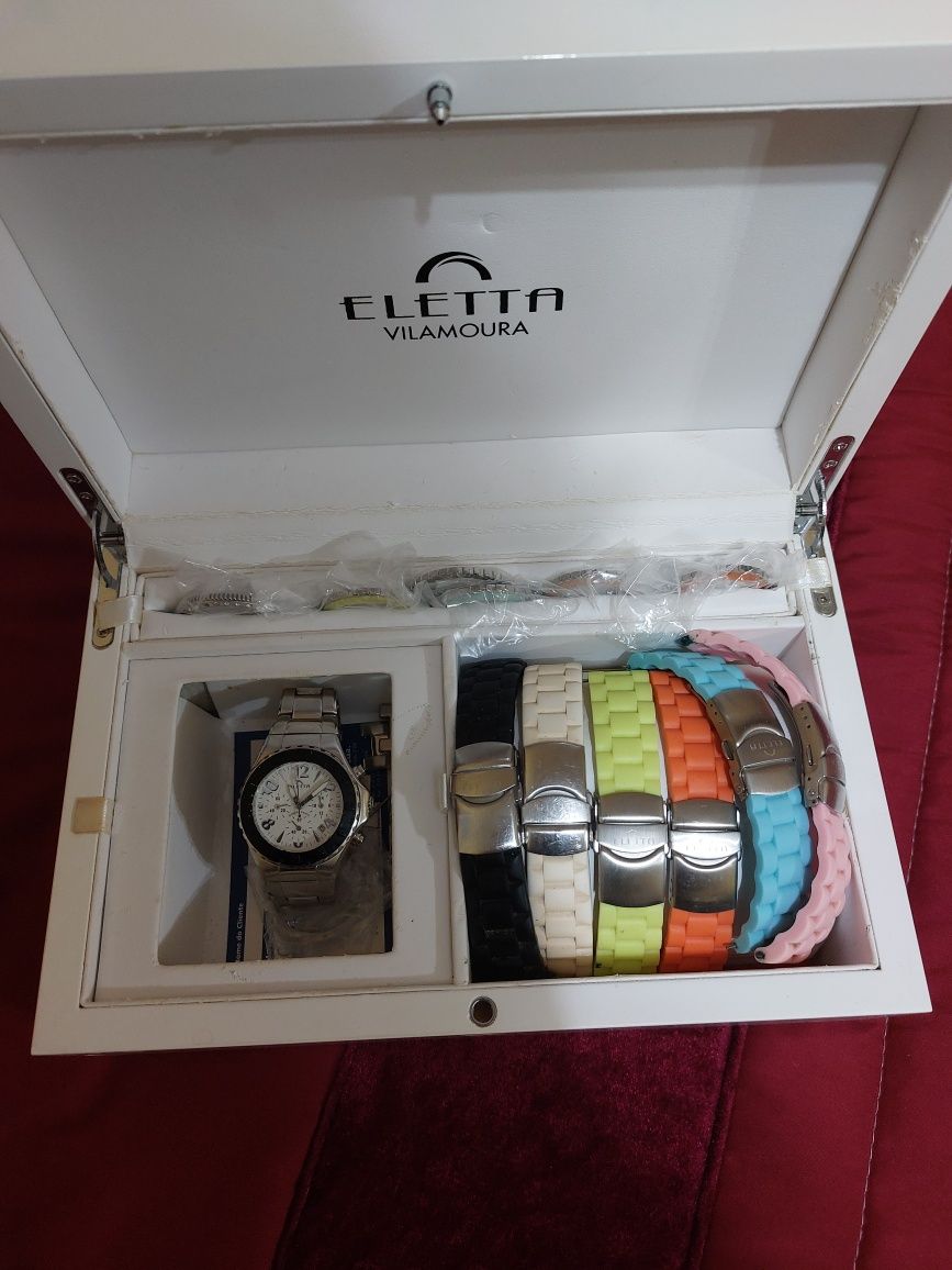 Relógio Eletta com pulseiras e caixa