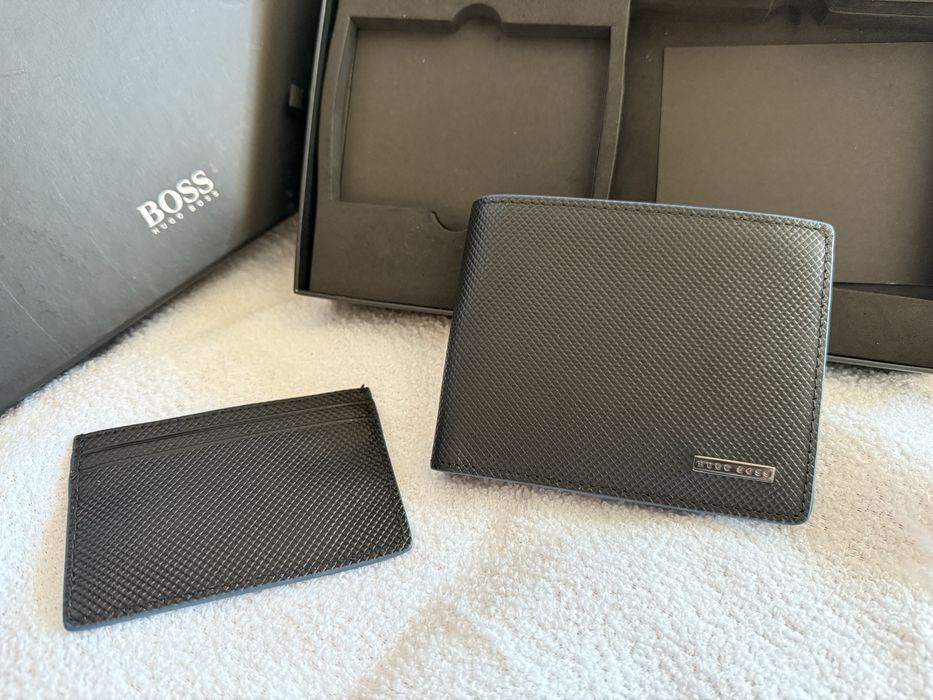 Vendo carteira Hugo Boss nova