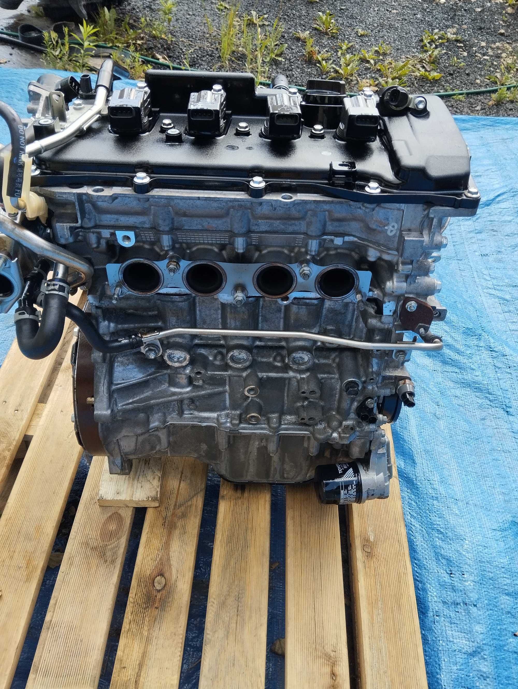 COROLLA AURIS PRIUS silnik  1.8 HYBRYDA Z2R 14 tyśkm super stan