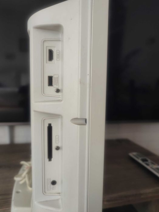 Telewizor LED 22" Funai LH851-M22 biały