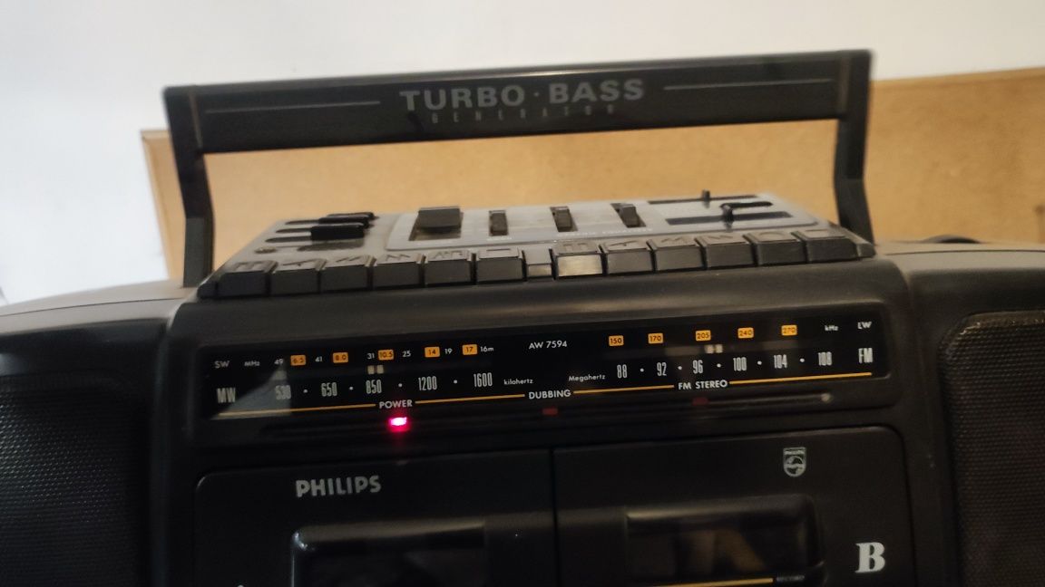 Philips Turbo Bass radiomagnetofon