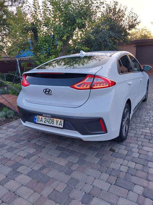 Автомобіль Hyundai Ioniq