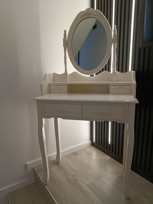 Toaletka Ludwik biała