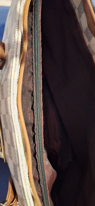 Torebka z logiem Louis Vuitton