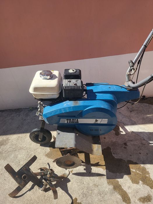 Moto enxada Honda