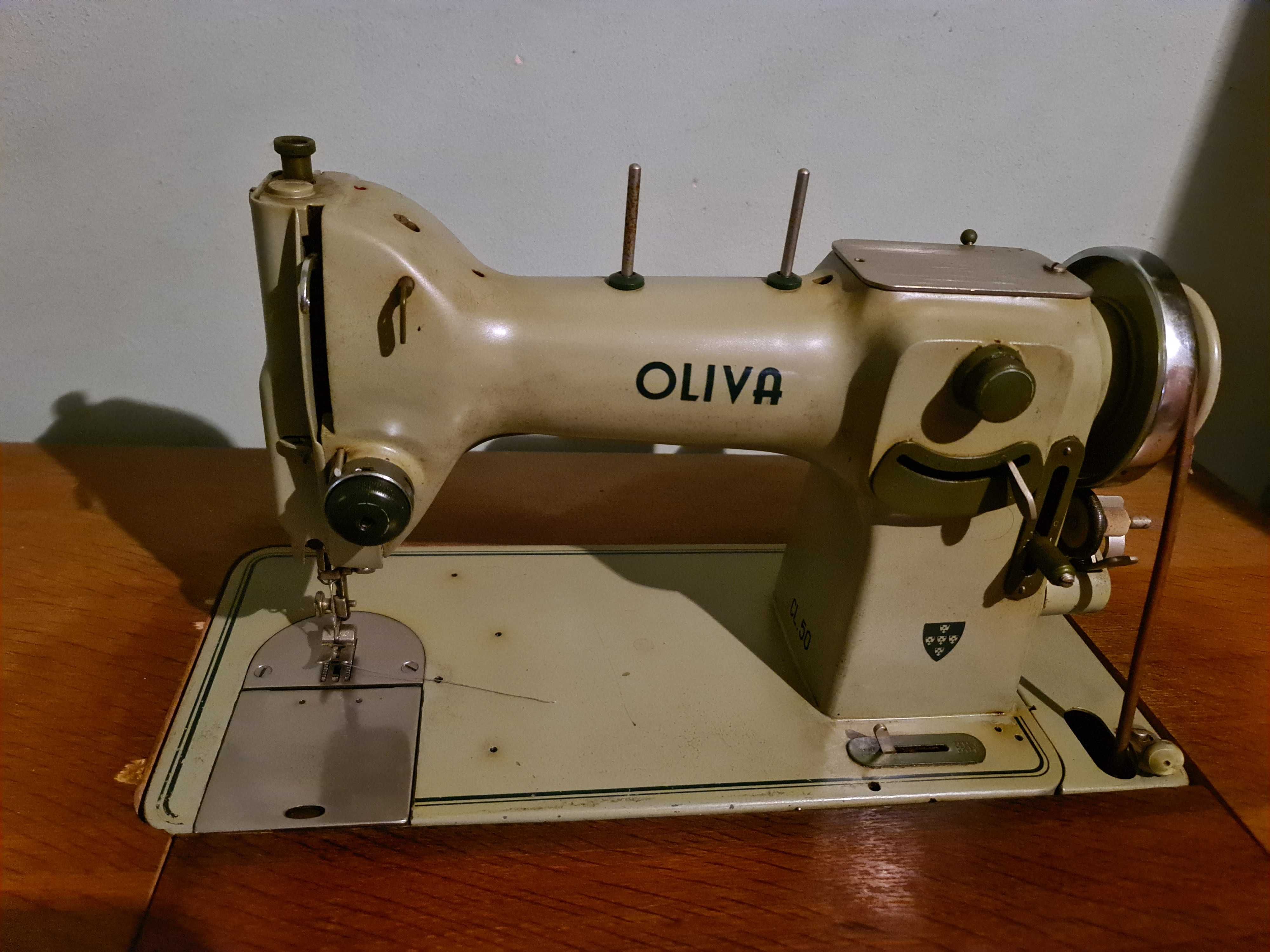 Máquina de costura OLIVA CL50
