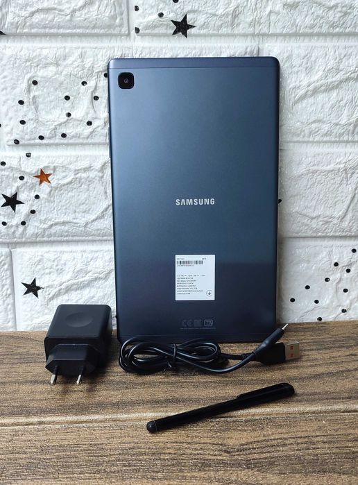 Планшет Samsung Galaxy Tab 4/64