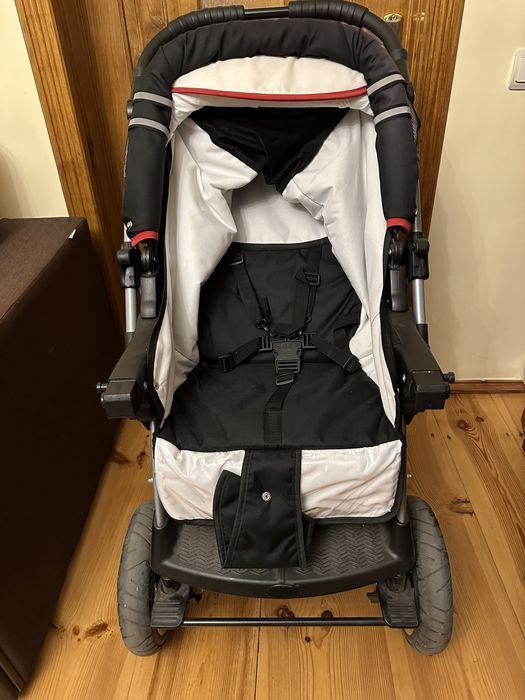 Коляска прогулянкова +люлька + дощовик+ сітка