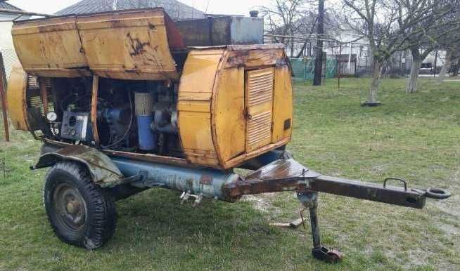 Компрессор дизельный ПКСД 5.25 с двигателем МТЗ Д 242 . Бровары