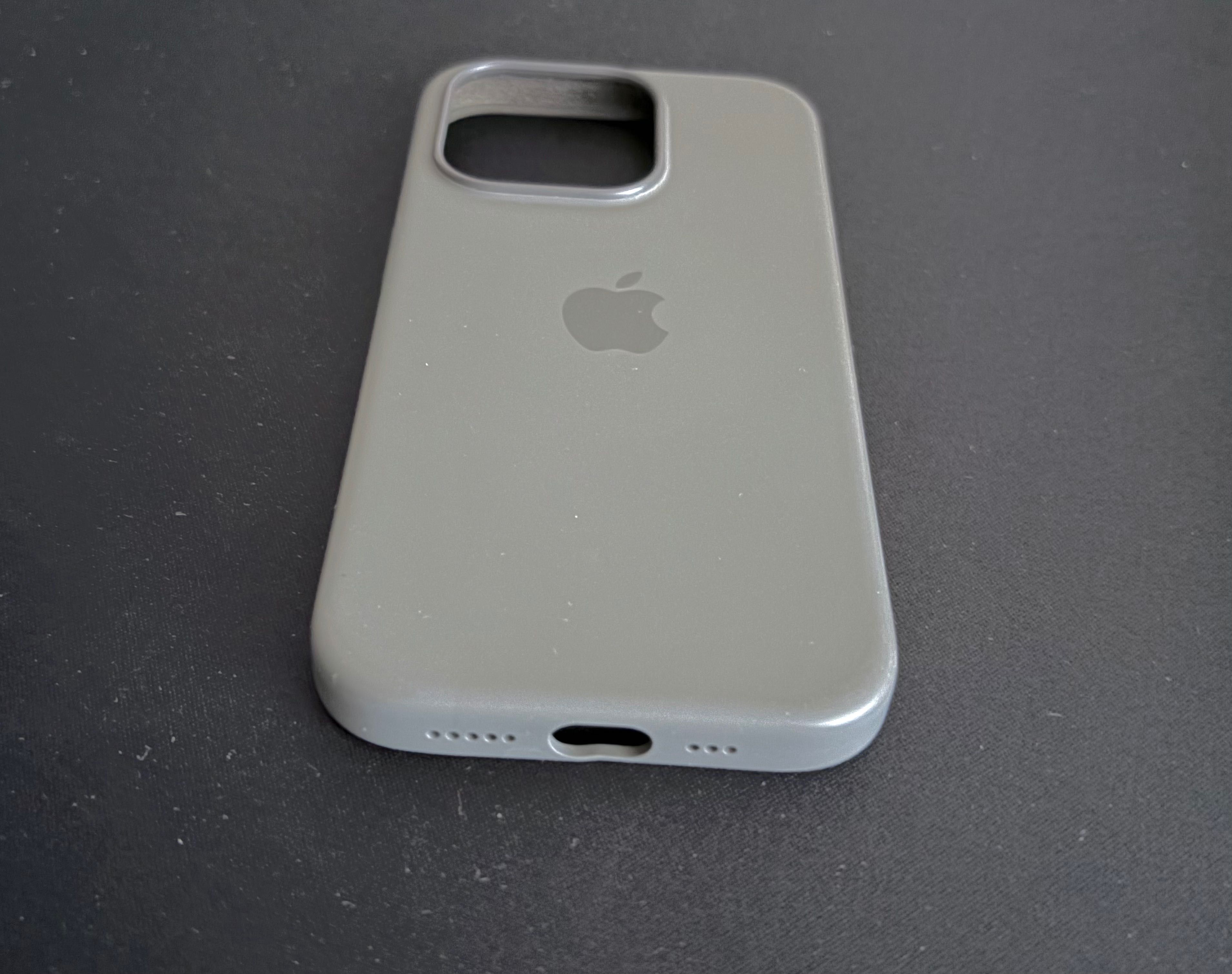 Capa Silicone Apple Original com MagSafe para iPhone 15 Pro