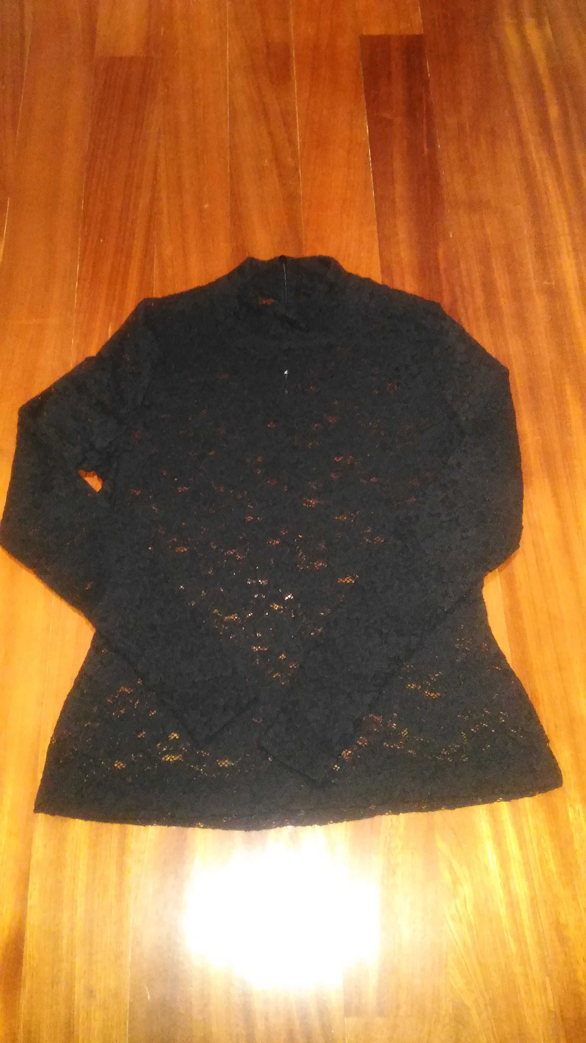 Camisola em renda de marca. Nova. Sem uso.