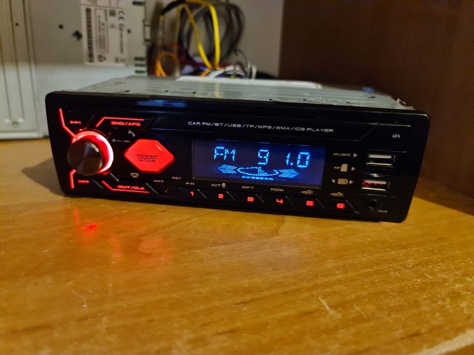 Radio Samochodowe EINPARTS EPCRO5B Bluetooth
USB2x25W