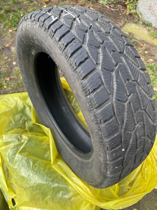 Opony zimowe 215/60  R17 96H Kormoran snow