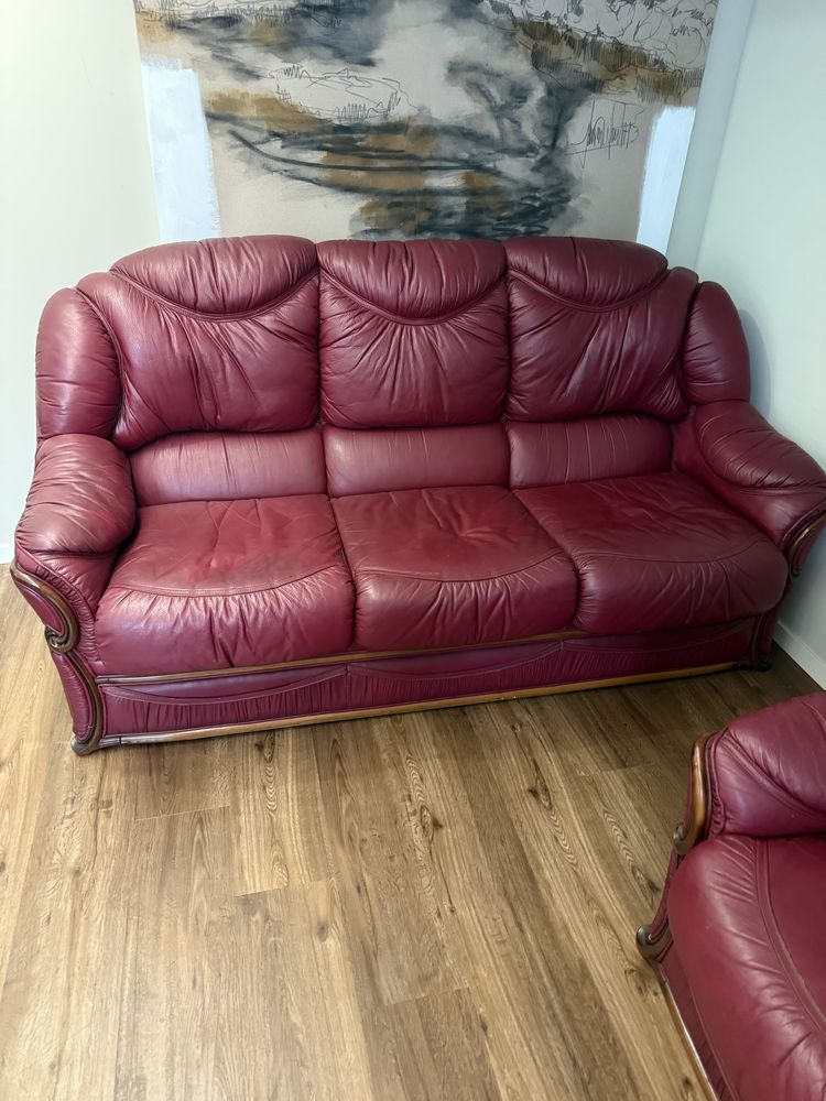 Sofa pele bordo 3 lugares + 2 individual