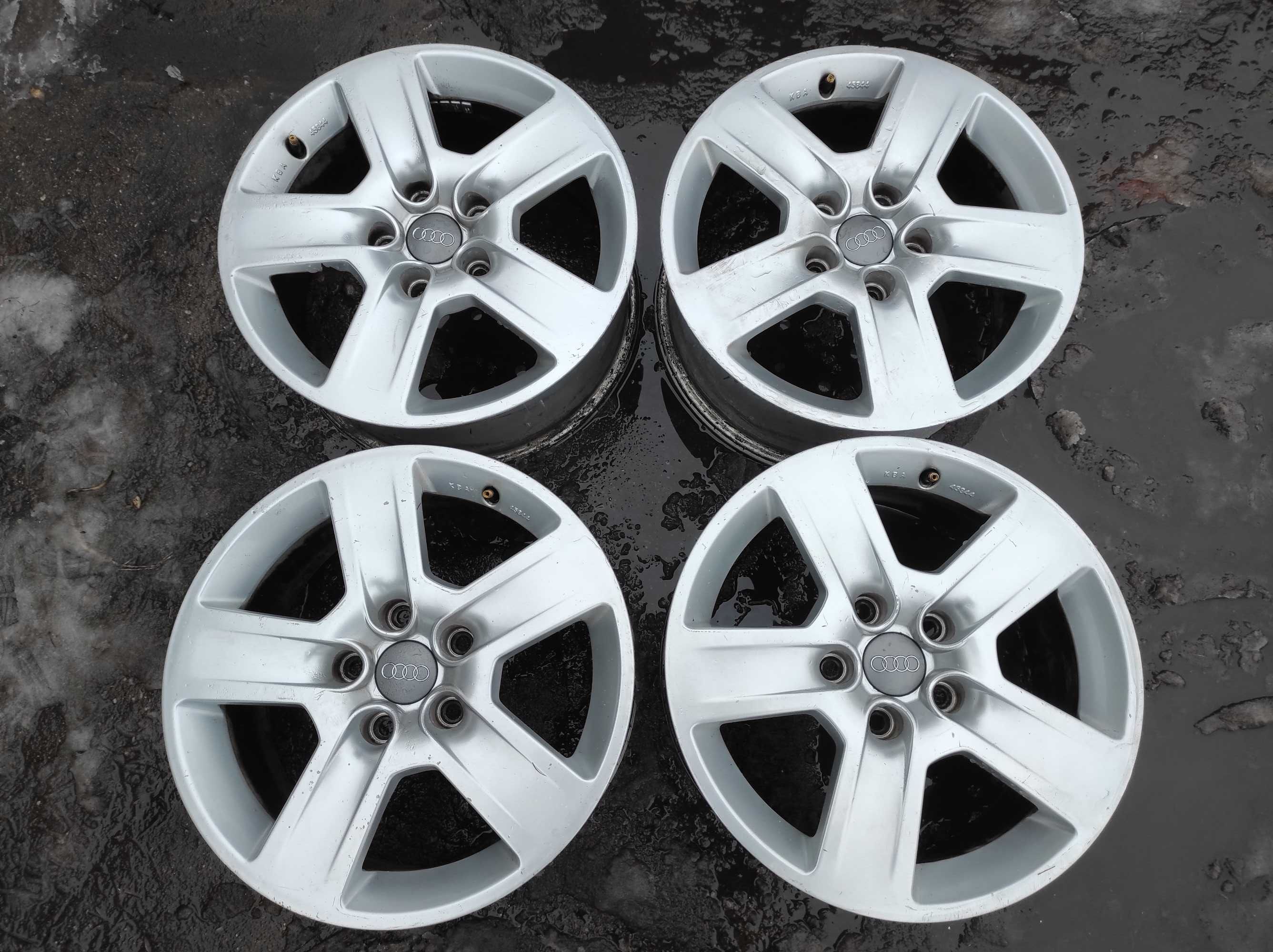 Audi A4 B6 B7 felgi alu z Niemiec bardzo ładne 5 x 112 16 cali