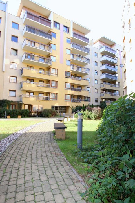 Wynajmę dużą kawalerkę typu studio, Ursynów, Metro