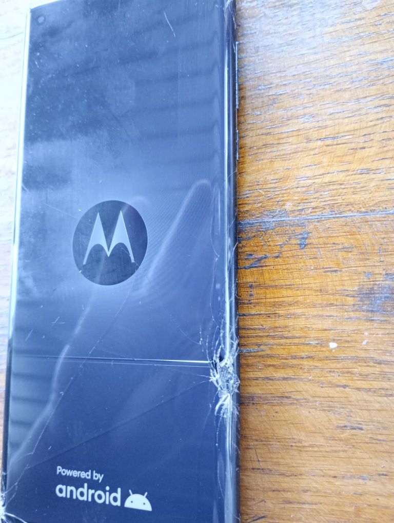 Motorola edge smartfon