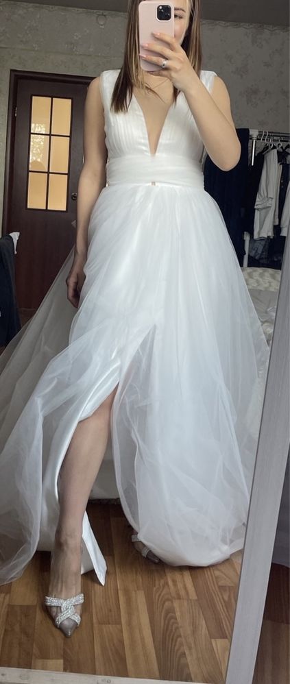 Платье свадебное для фотосесси белое со шлейфом М Л