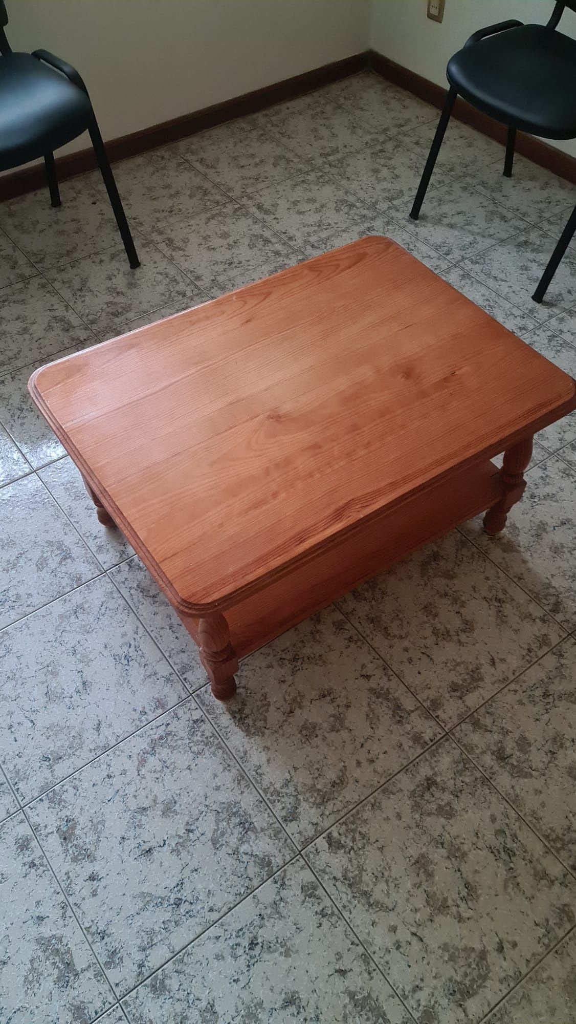 Mesa de centro em madeira