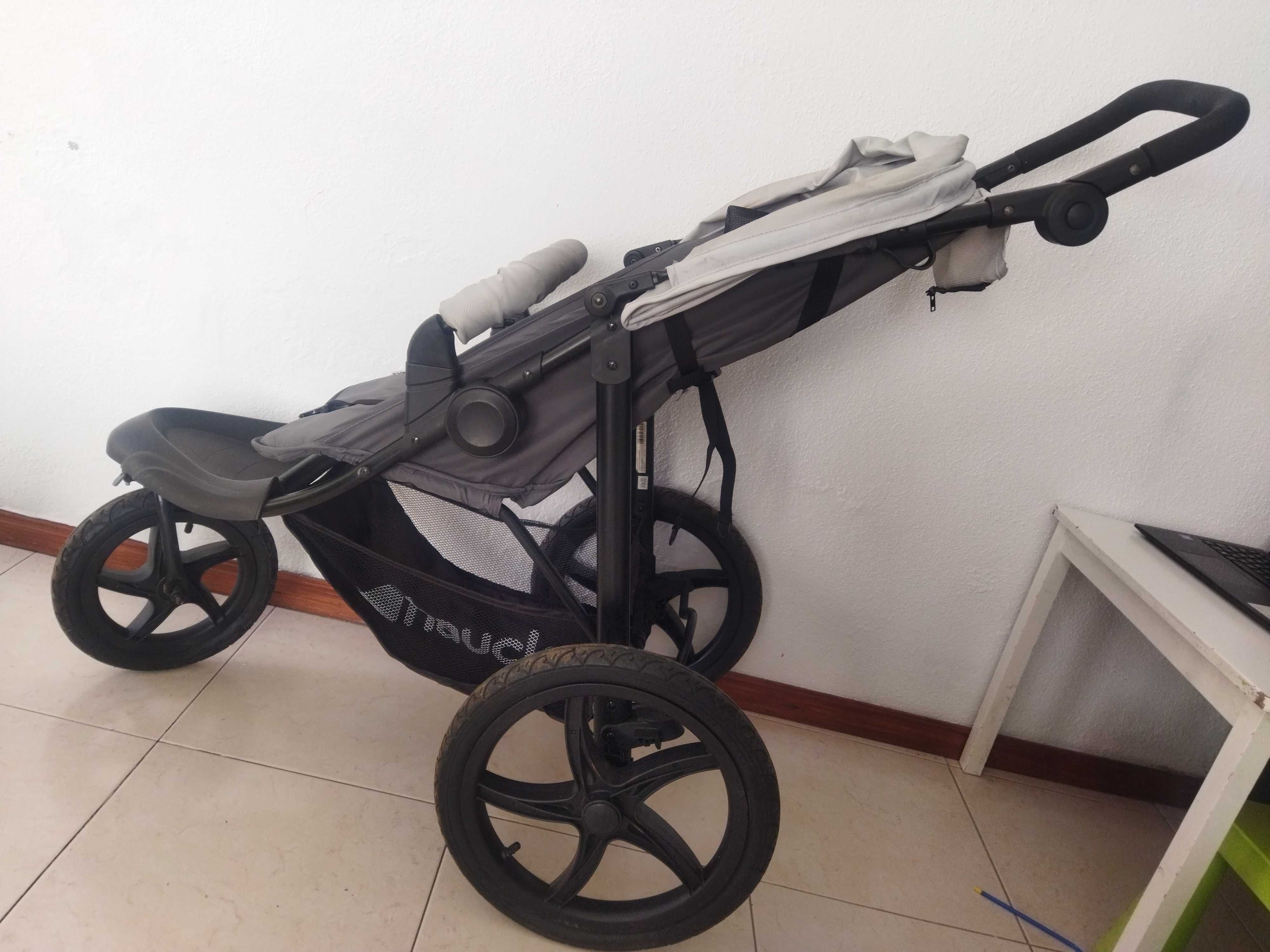 Carrinho de Bebé HAUCK Para passeio(Rodas XXL)