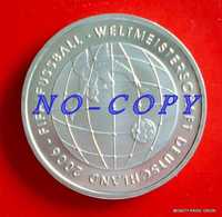 10 Euro 2005 r Niemcy - PIŁKA NOŻNA  M.Ś. 2006 r - Srebro Ag925