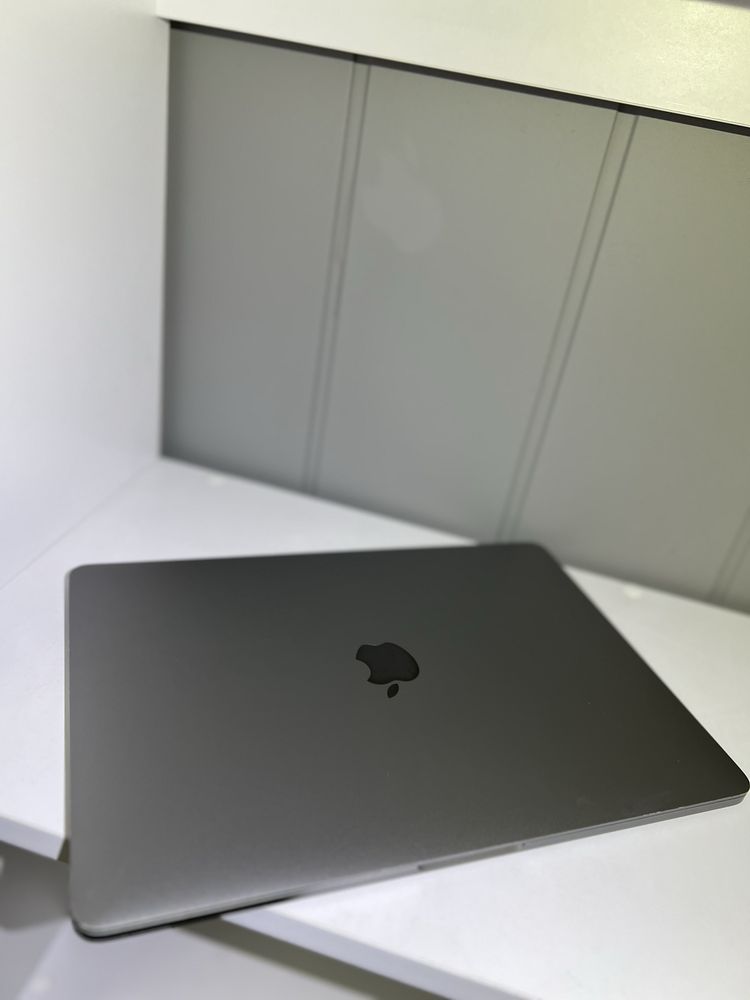 MacBook Pro 13-inch 2017 256gb