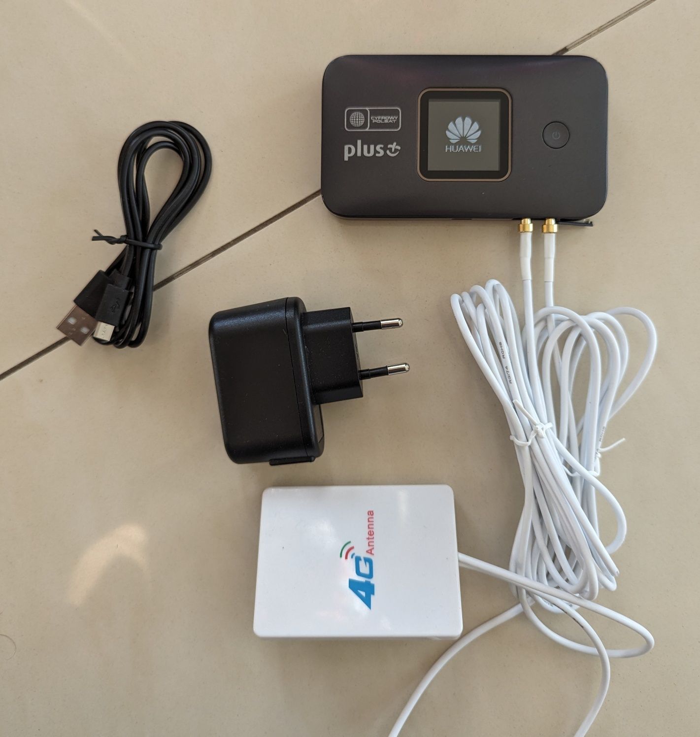 Antena LTE 4G TS9 wzmacniacz sygnału antenka 
Kabel 2 m
Zewnętrzna a