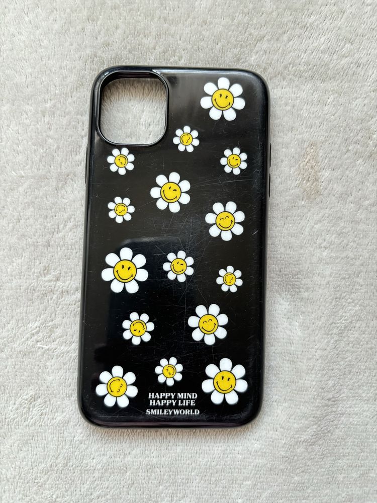 Zestaw 6 case na telefon w kwiatki Iphone 11 marki h&m, sinsay, house