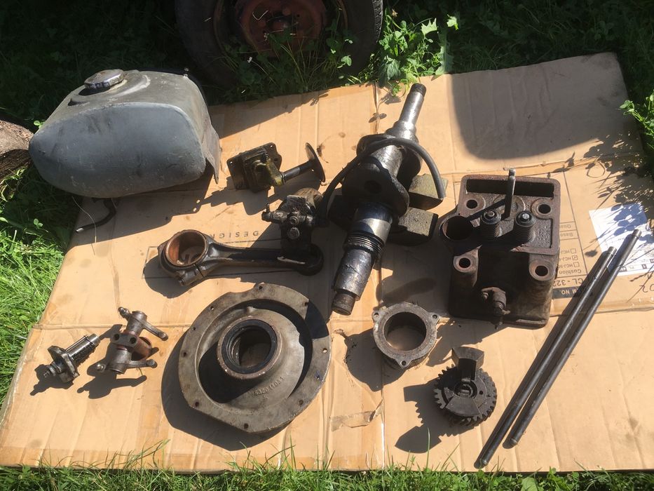 Cześci silnika Andoria s-18 s-320  wał,zbiornik wody głowica