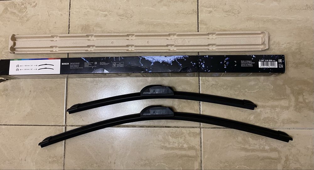 Безкаркасні щітки склоочисника Bosch Aerotwin 3 397 118 908 (600/450)