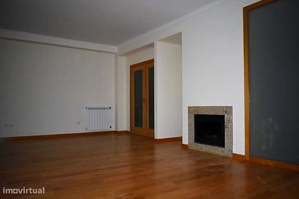 Apartamento - T2 - Como novo