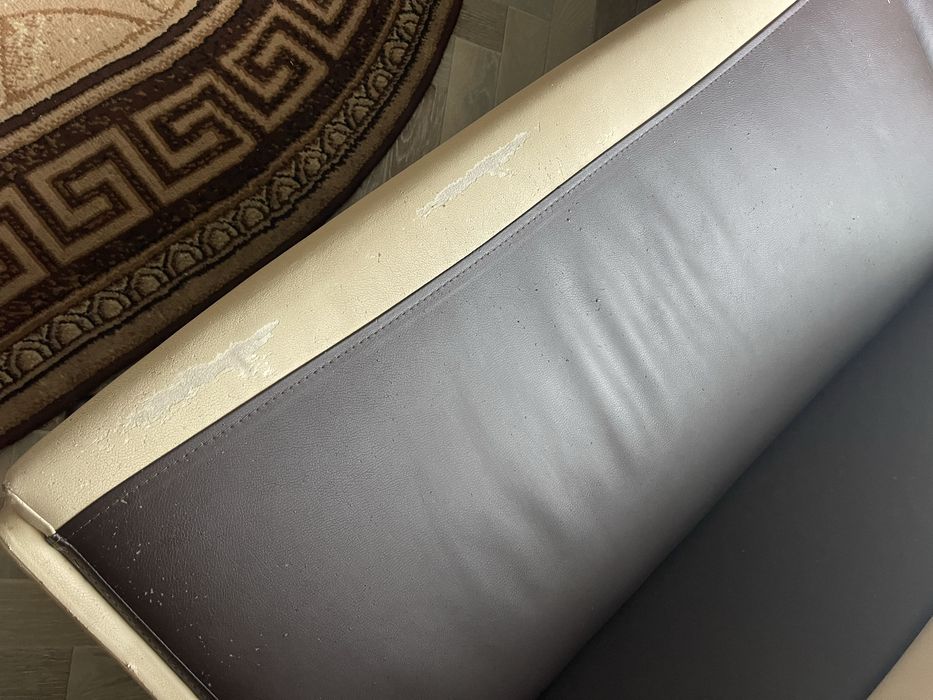 Продам у задовільному стані кухонний уголок