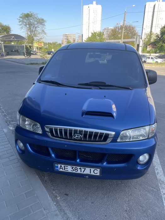 Продам авто хундай н200