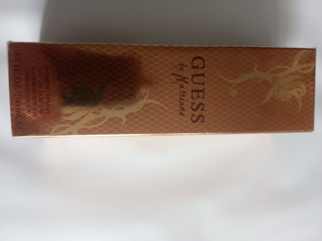 Парфумована вода Guess.