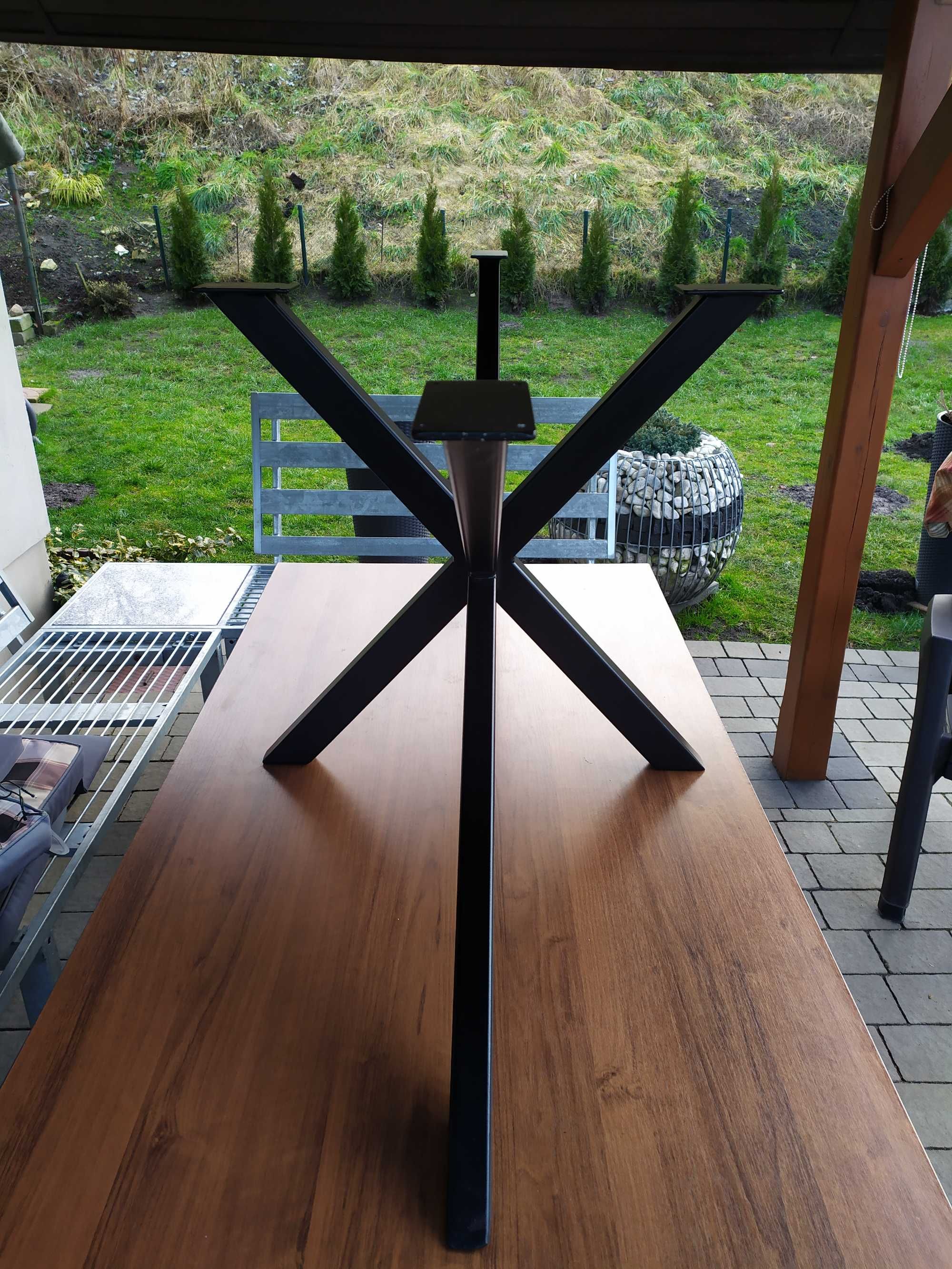 Stół loftowy typu SPINNER