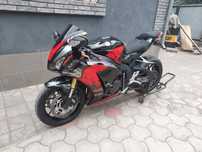 Honda cbr 1000r 2016 год хонда мотоцикл