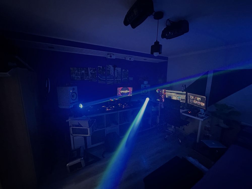 Dwie nowe głowy ruchome RGBW 90W Beam!