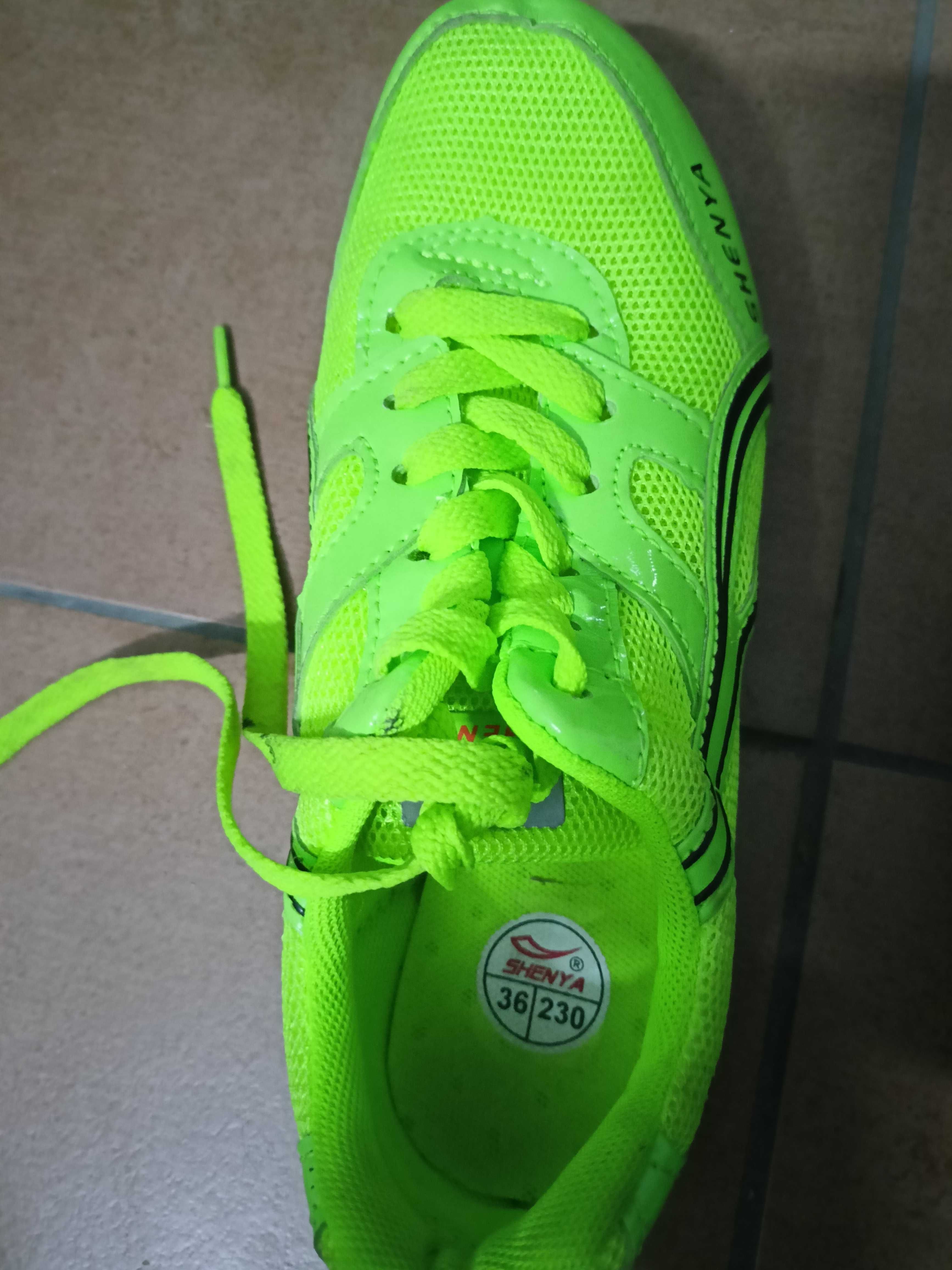 Buty kolce do biegania na bieżnię