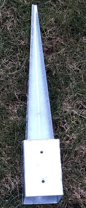 Metalowa kotwa wbijana ocynkowana 9x9cm podstawa słupa