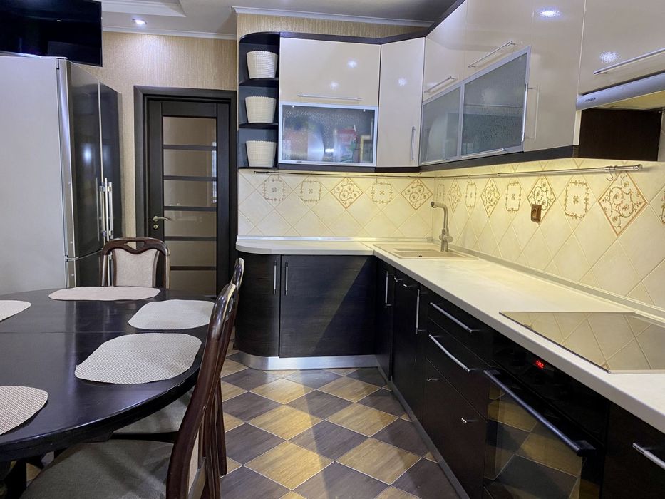 Рів'єра Трьохкімнатна квартира