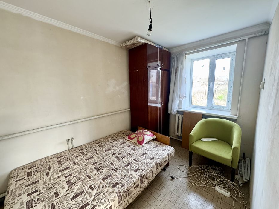 Продам будинок з великою ділянкою