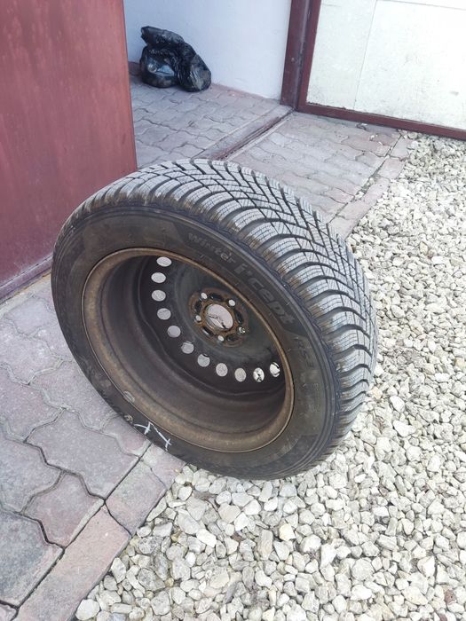 Sprzedam zimowe opony z felgami 205/55/R16 (komplet 4 szt),Super stan!