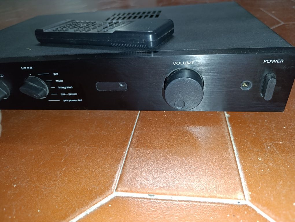 Amplificador Audiolab 8000S