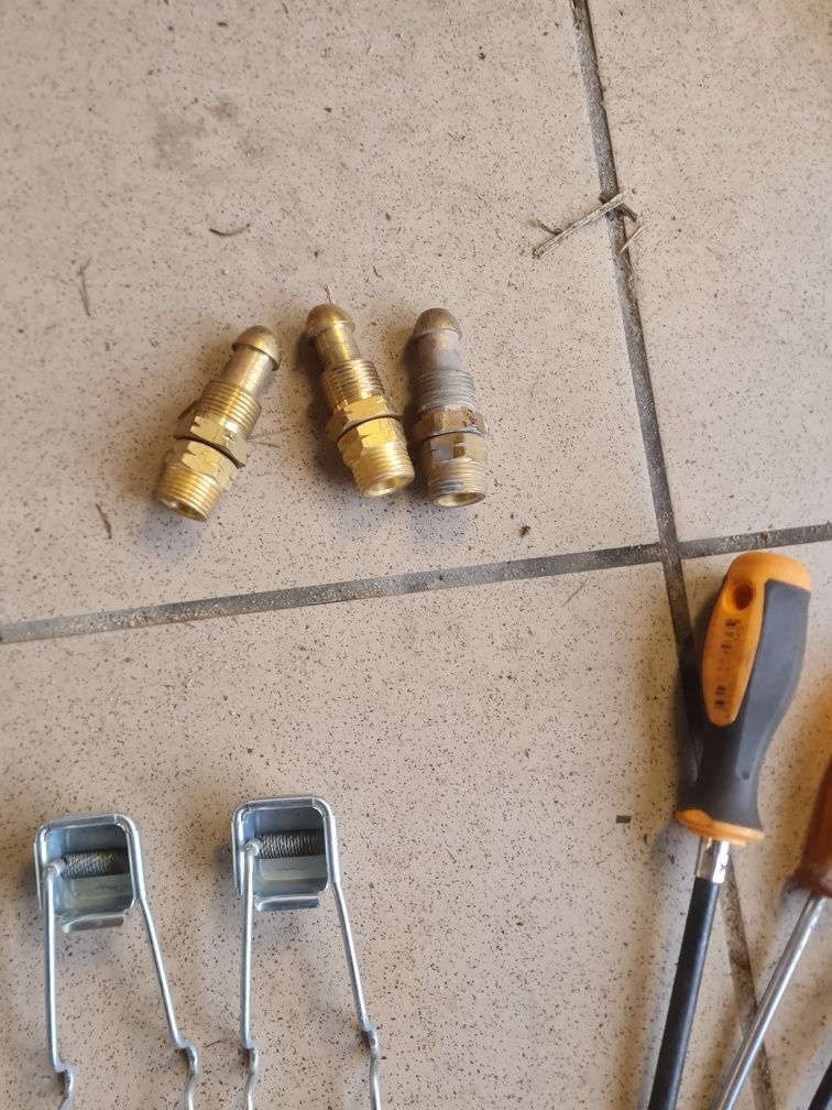 pojemnik wypełniony elepalnik do cięcia mentami do palnika do cięcia