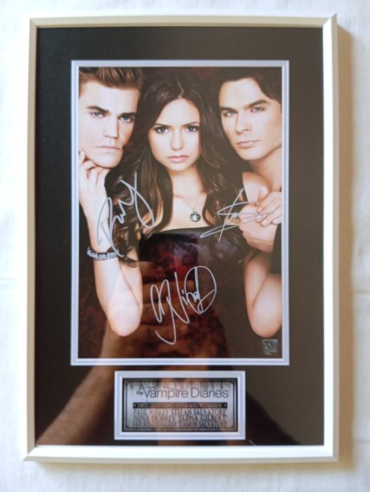 Moldura Série The Vampire Diaries Trio com Autógrafos (A4)