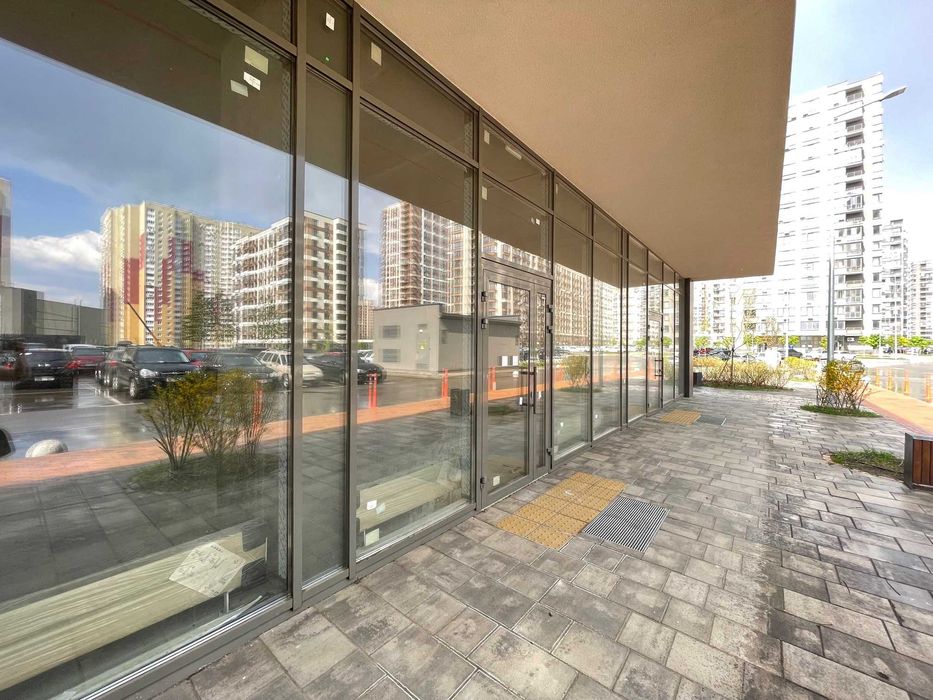 ЖК Варшавський 2. Оренда Фасадного приміщення 85м2 вул О. Олеся, 7.