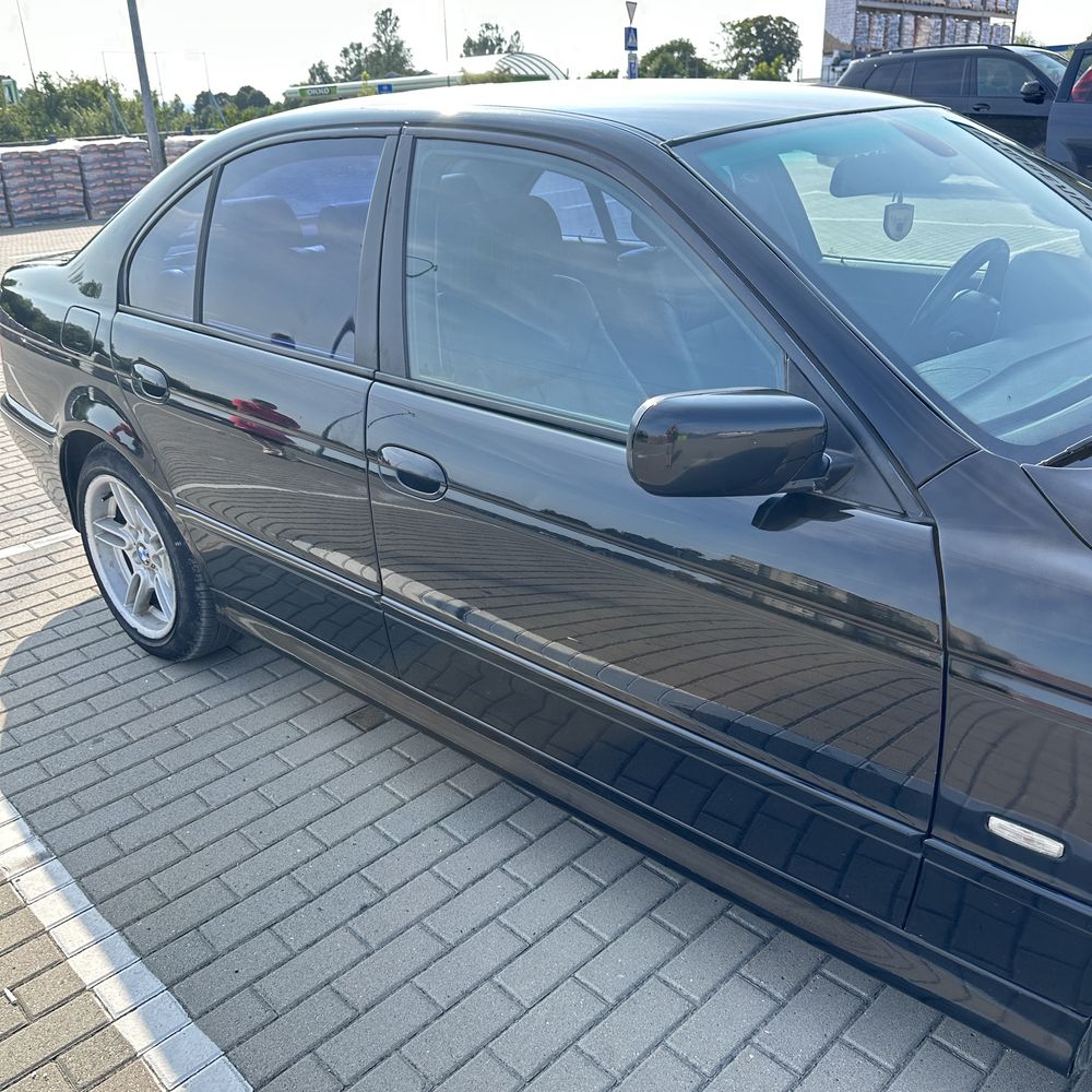 Продам е39 2.2 газ/бензин